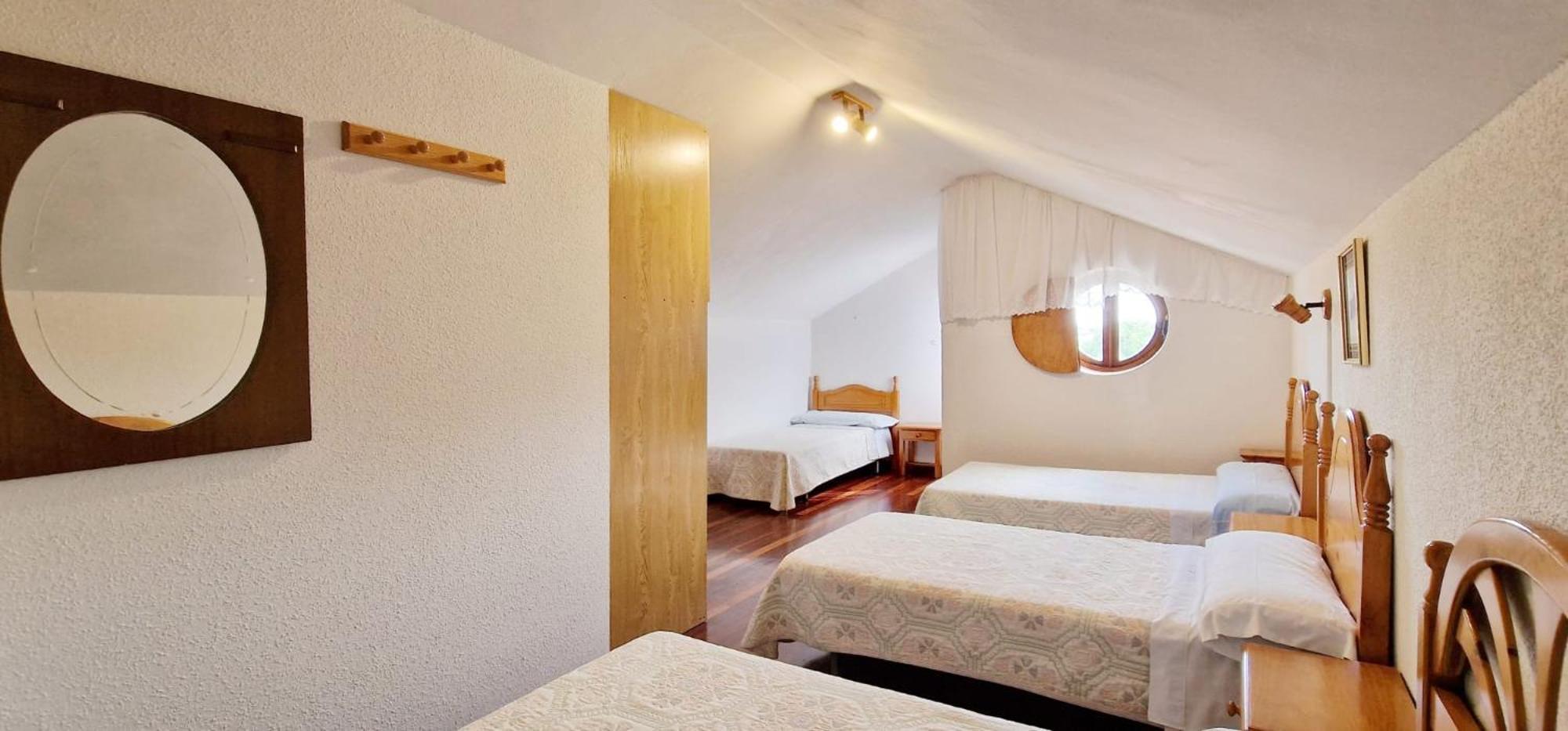 Cosma House Hotel Hinojedo Luaran gambar