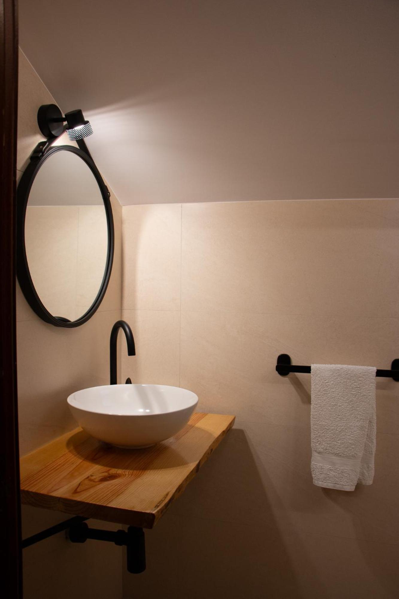 Cosma House Hotel Hinojedo Luaran gambar