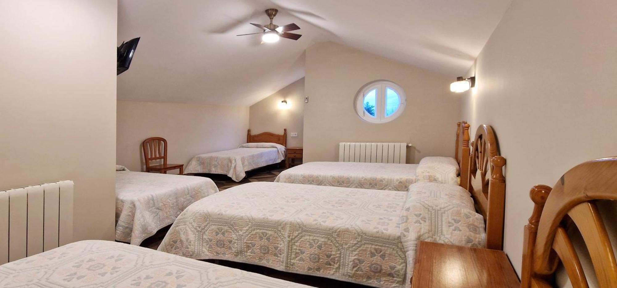 Cosma House Hotel Hinojedo Luaran gambar